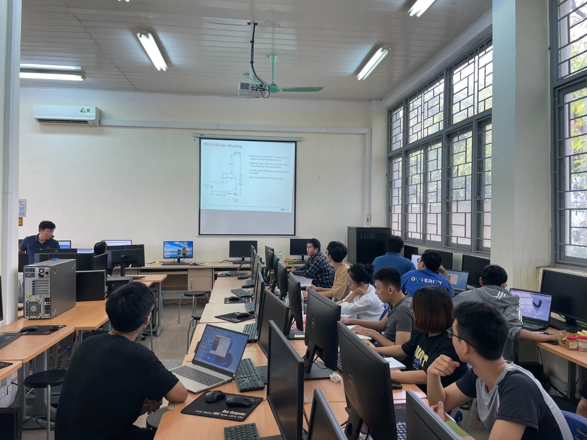 Lớp mô phỏng CFD cơ bản tại phòng máy Đại học Bách khoa Hà Nội